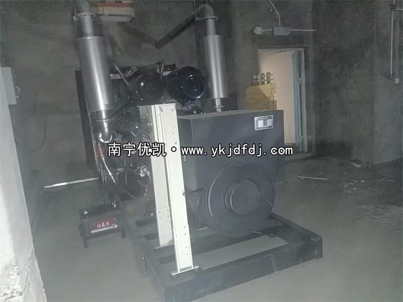 2024年3月25日，馬山高鐵站項(xiàng)目500kw凱普柴油發(fā)電機(jī)組安裝完成